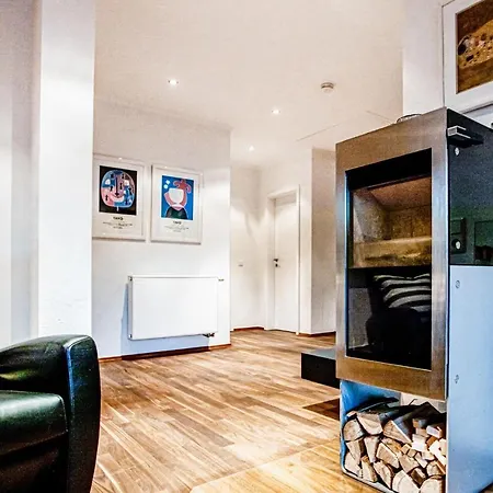 3 Bedroom Stunning In *