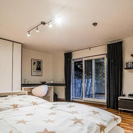 3 Bedroom Stunning In *