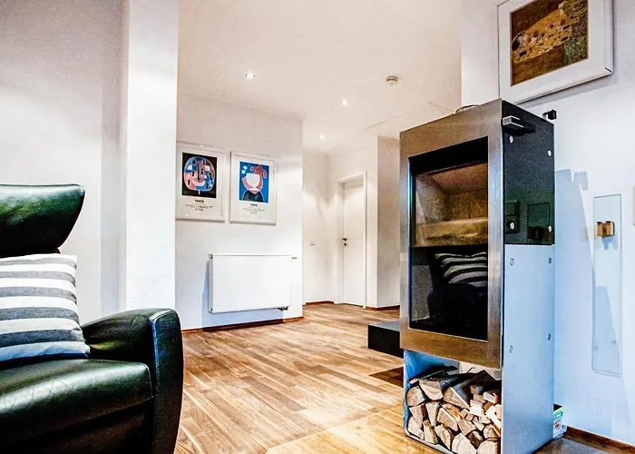 3 Bedroom Stunning In *